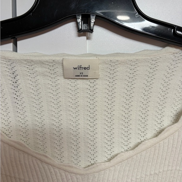 Aritzia Wilfred soloist sweater - Picture 3 of 3